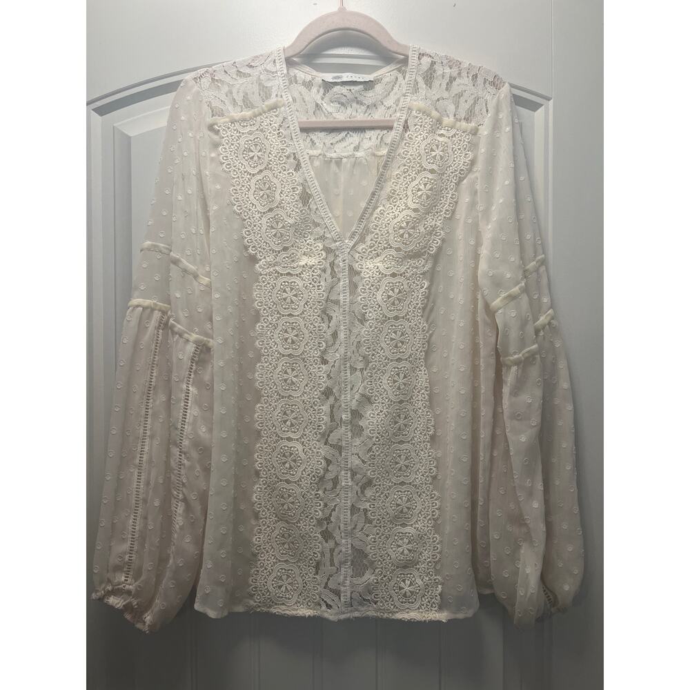 Fever Women Long Sleeve Boho Sheer Crochet Lace Top V-Neck Pullover Size L Beige